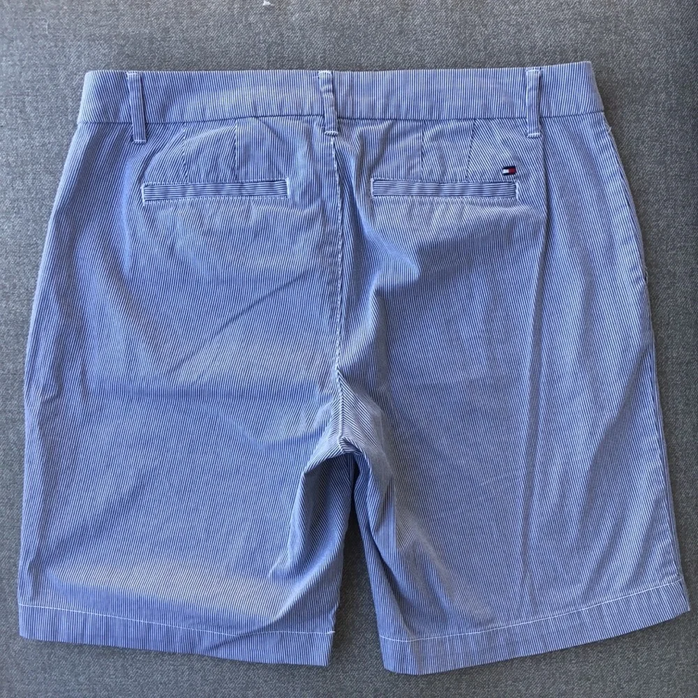 Like new! - TOMMY HILFIGER Pinstripe Seersucker Shorts - Picture 6 of 8